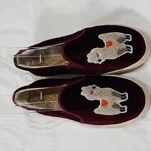 Soludos llama burgundy Marron velvet shoes size 7.5.